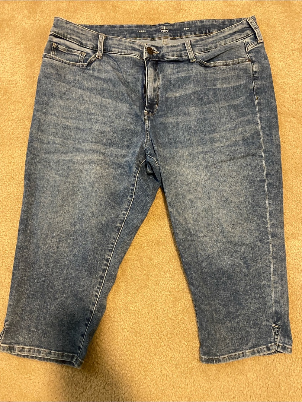 Women’s St, John’s Capri Jeans